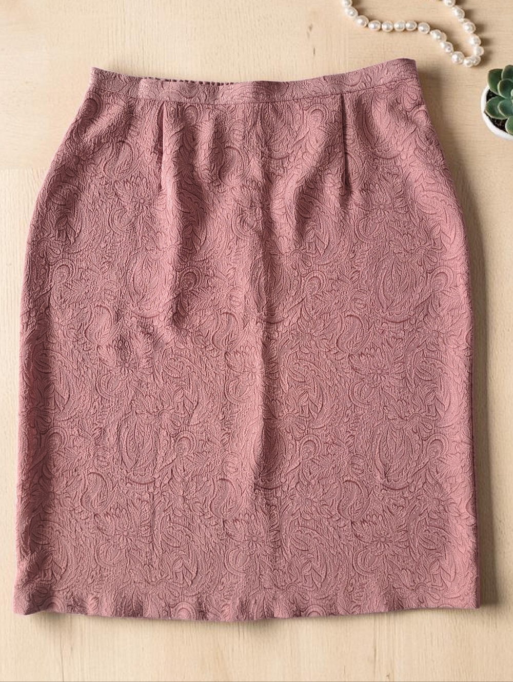 Vintage 90's Paisley Tradition Textured Pencil Skirt in Dusty Rose